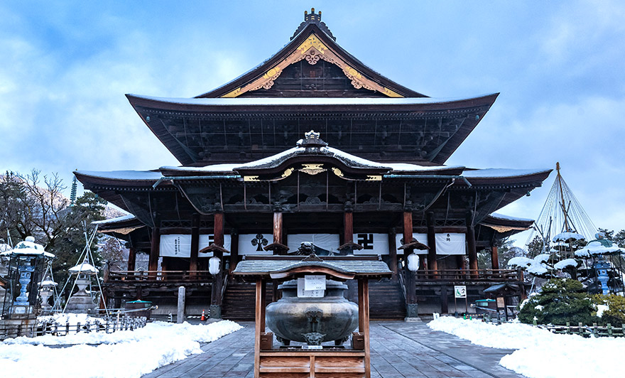 冬の善光寺